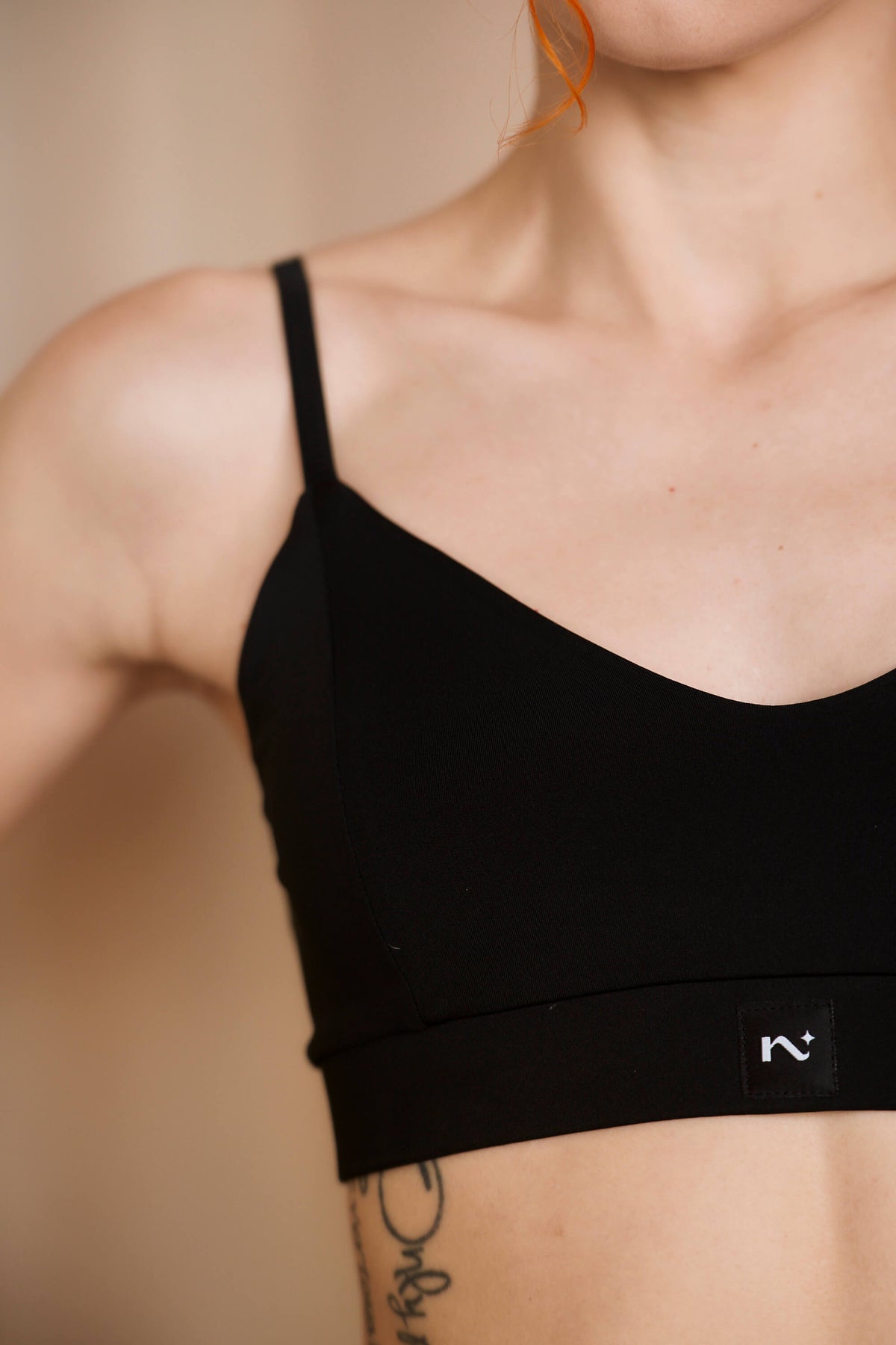 Delia dance bra with pockets for padding, black