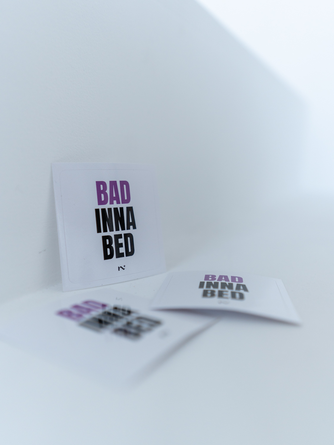 Wlepy FCKN GODDESS & BAD INNA BED - obrazek 2