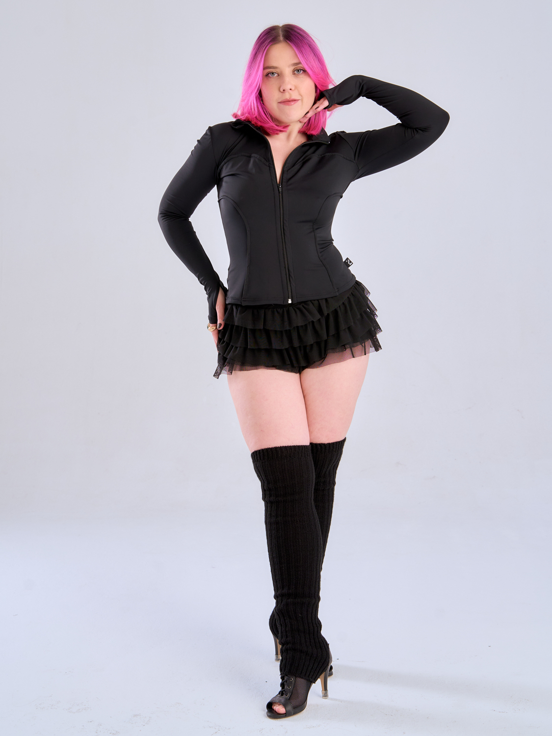 Obcisła rozpinana bluza Nyxa czarna - obrazek 6